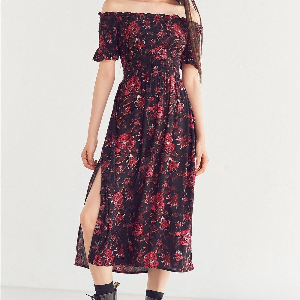 Urban Outfitters Off the shoulder floral dress